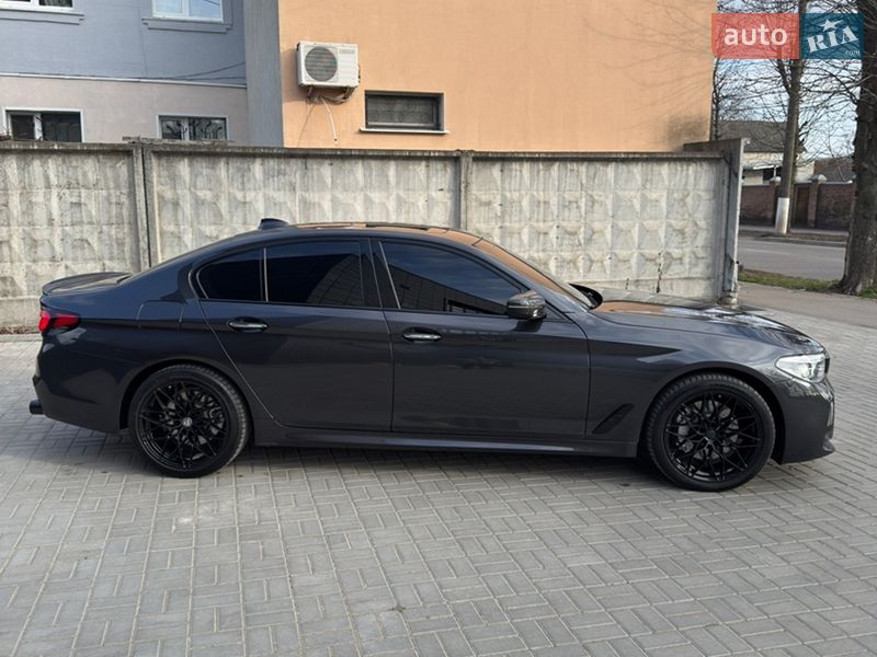 Седан BMW 5 Series 2017 в Кропивницком
