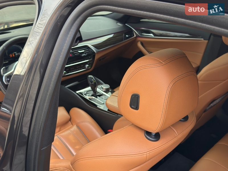 Седан BMW 5 Series 2017 в Кропивницком