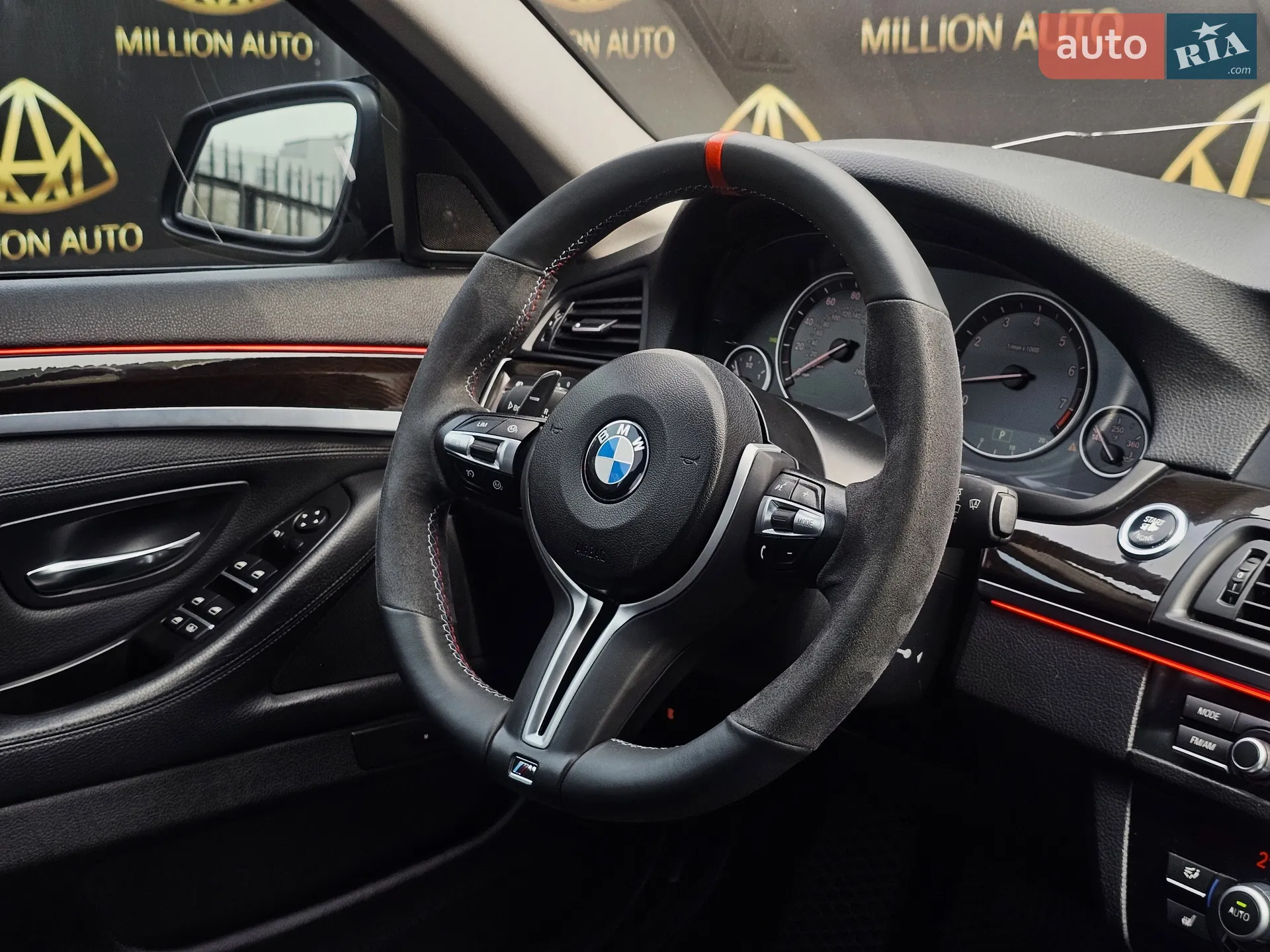 2011 BMW 5er - мініатюра 16