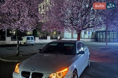 Седан BMW 5 Series 2004 в Хусте
