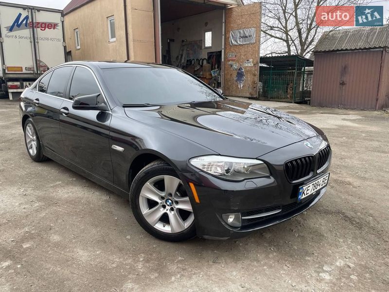 Седан BMW 5 Series 2013 в Дніпрі