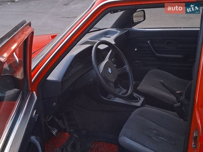 Седан BMW 5 Series 1983 в Харькове
