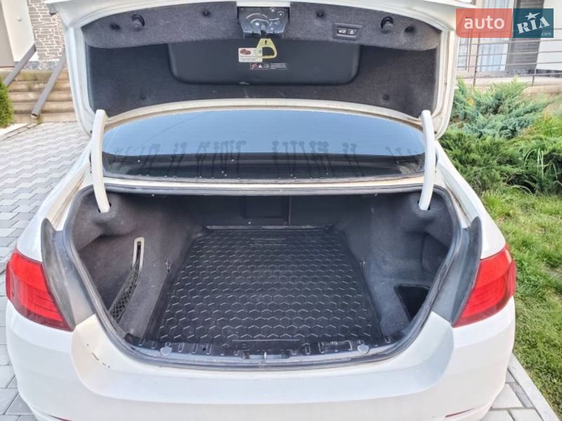 Седан BMW 5 Series 2012 в Чорткове