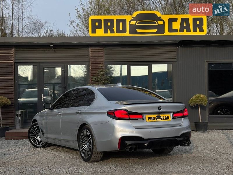 Седан BMW 5 Series 2017 в Львове