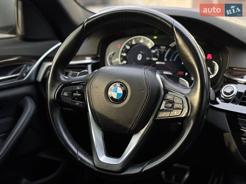 Седан BMW 5 Series 2017 в Львове