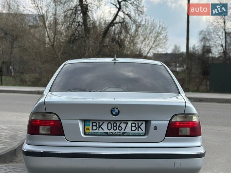 Седан BMW 5 Series 2000 в Звягеле