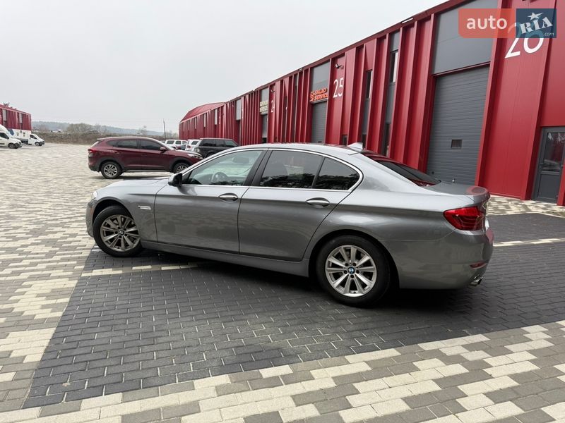 Седан BMW 5 Series 2013 в Львові