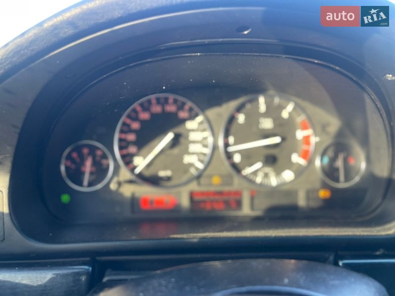 Седан BMW 5 Series 1999 в Харькове