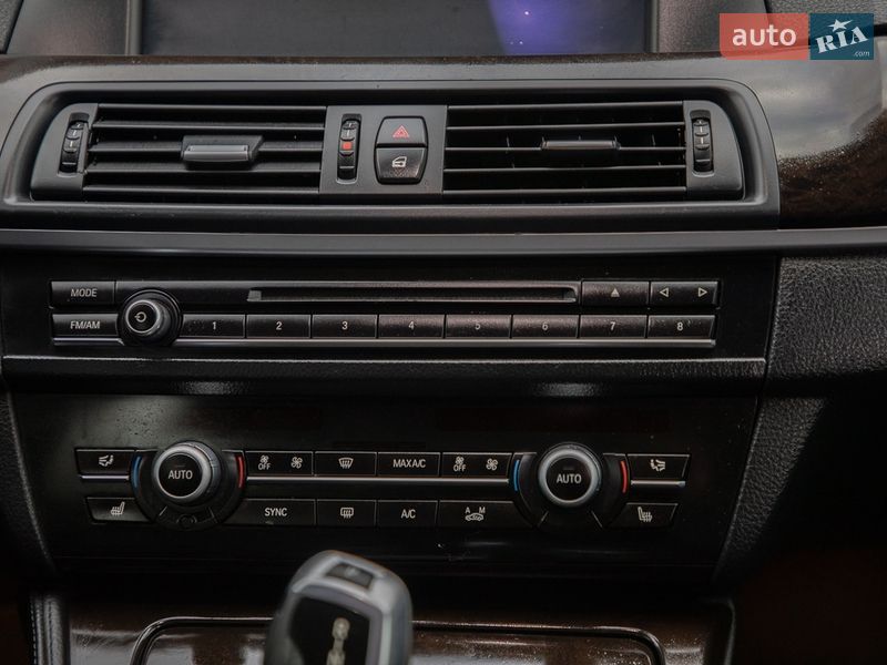 Седан BMW 5 Series 2013 в Самборі