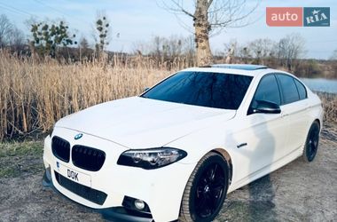 Седан BMW 5 Series 2015 в Львові