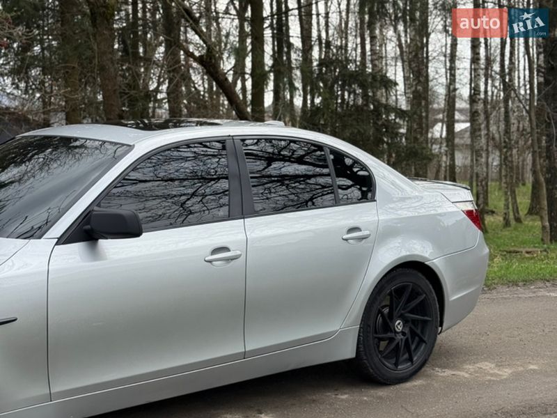 Седан BMW 5 Series 2004 в Чернівцях