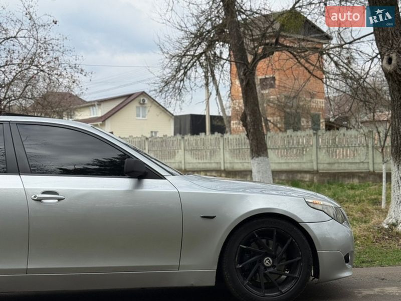 Седан BMW 5 Series 2004 в Чернівцях