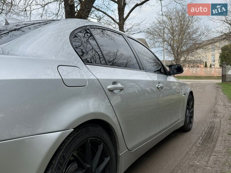 Седан BMW 5 Series 2004 в Чернівцях