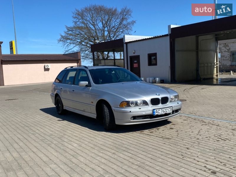 Універсал BMW 5 Series 2003 в Гощі