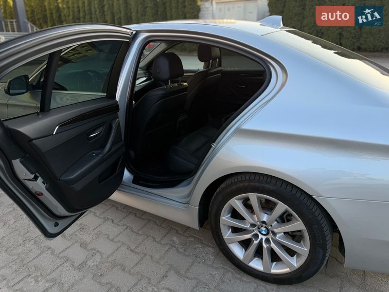 Седан BMW 5 Series 2014 в Черновцах