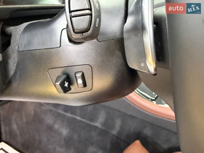 Седан BMW 5 Series 2012 в Чернівцях