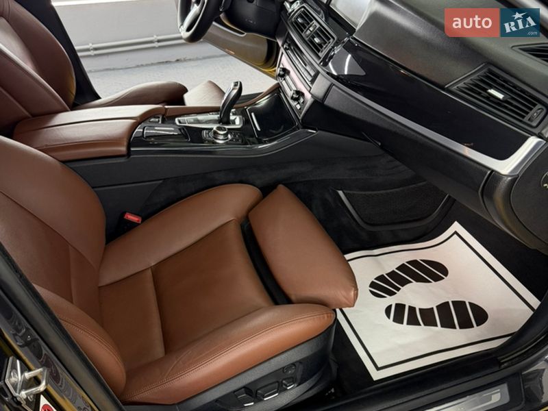 Седан BMW 5 Series 2012 в Чернівцях