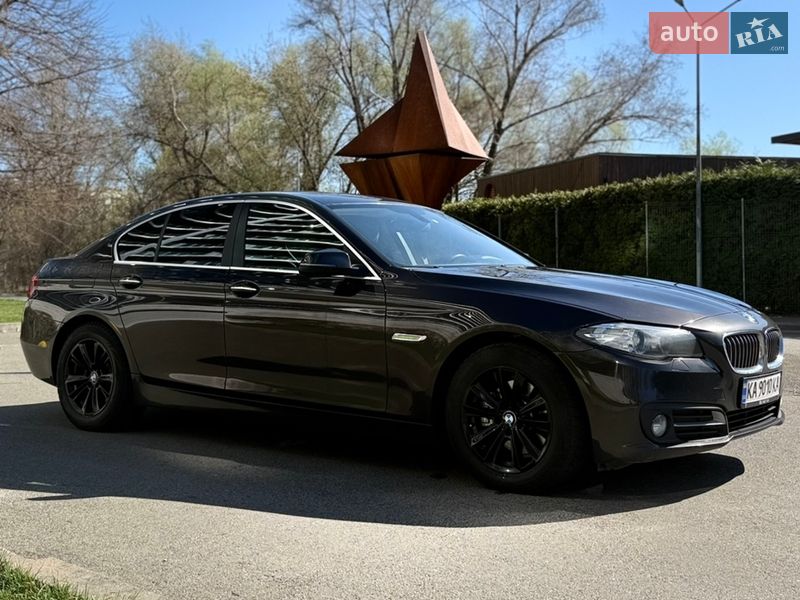 Седан BMW 5 Series 2016 в Киеве