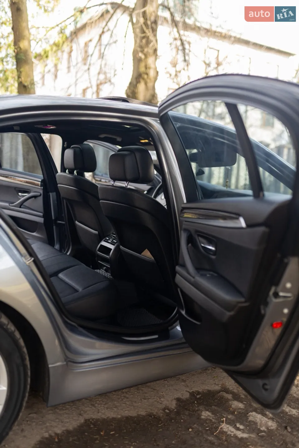 2010 BMW 5er - мініатюра 26