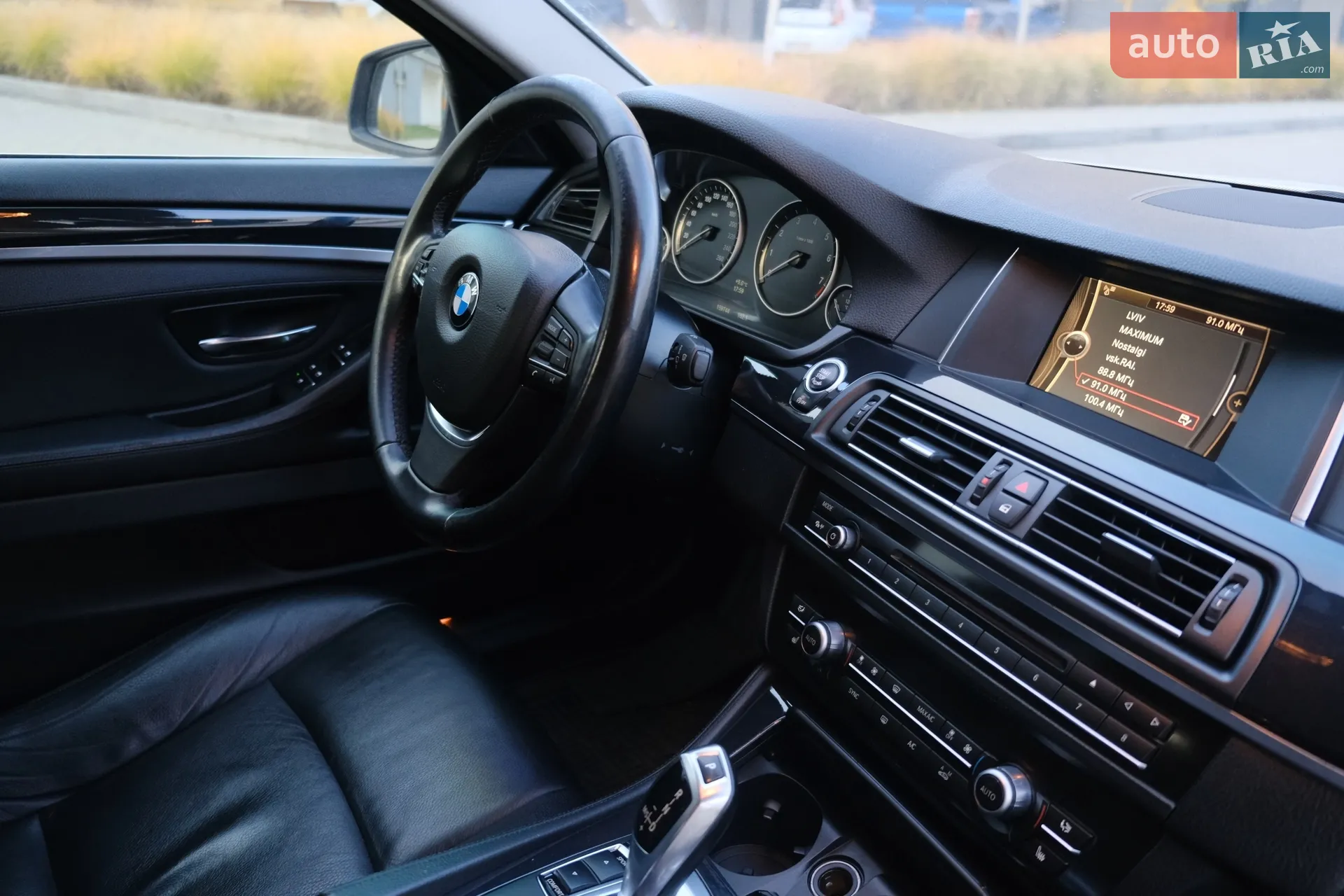 2013 BMW 5er - мініатюра 10