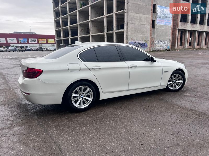 Седан BMW 5 Series 2015 в Тернополі