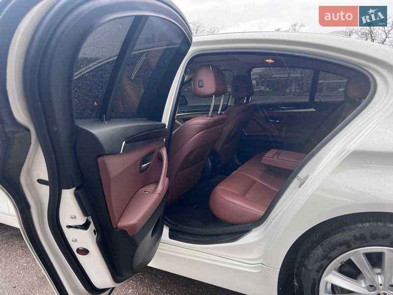 Седан BMW 5 Series 2015 в Тернополі