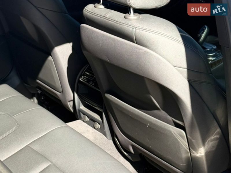 Седан BMW 5 Series 2018 в Днепре фото 16 Седан BMW 5 Series 2018 в Днепре