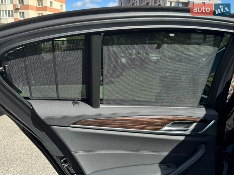 Седан BMW 5 Series 2019 в Дніпрі