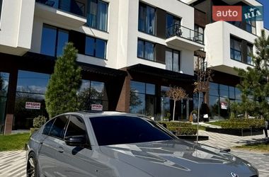 Седан BMW 5 Series 2017 в Ужгороді
