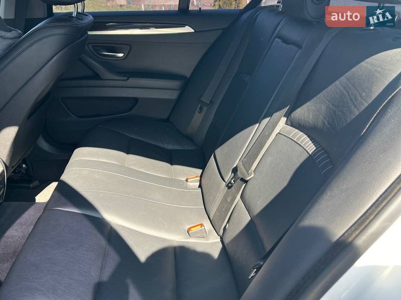 Седан BMW 5 Series 2015 в Івано-Франківську