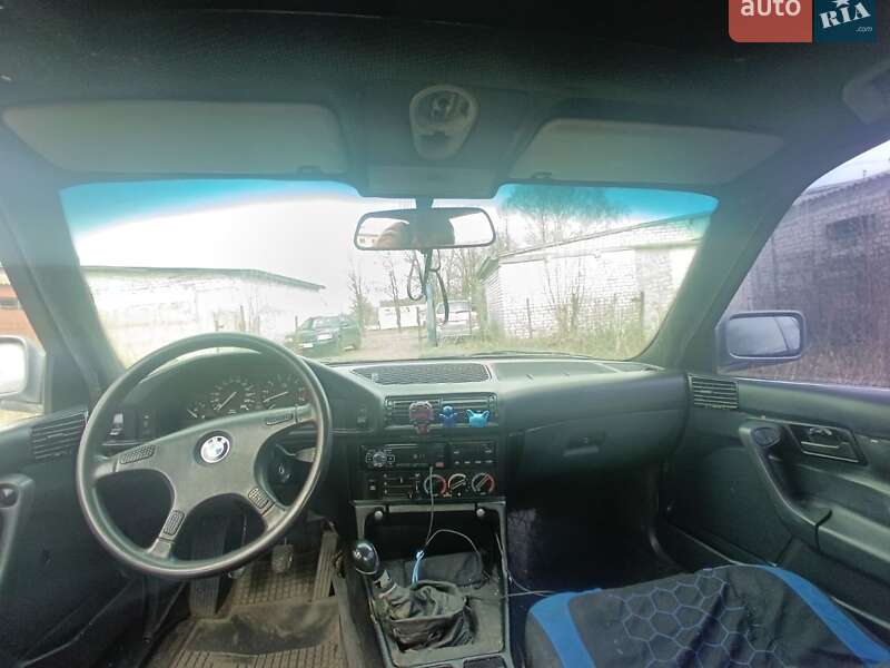 Седан BMW 5 Series 1988 в Києві