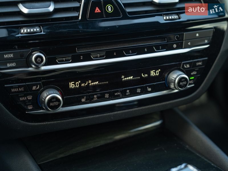 Седан BMW 5 Series 2017 в Чернівцях