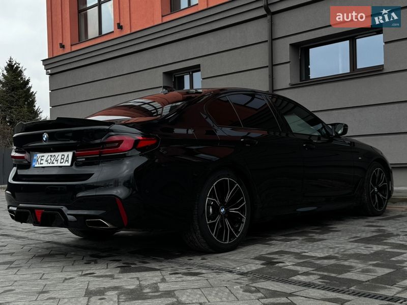 Седан BMW 5 Series 2017 в Львові