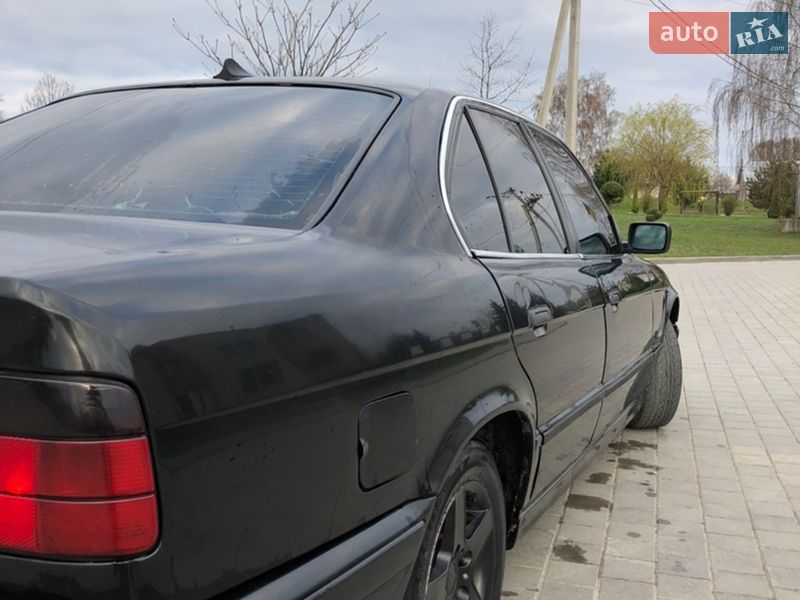 Седан BMW 5 Series 1992 в Тернополе