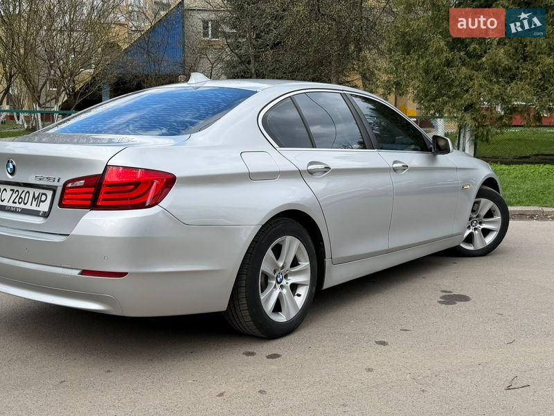 Седан BMW 5 Series 2012 в Дрогобичі