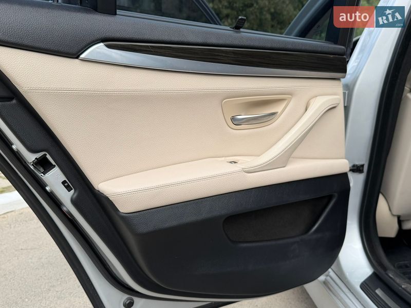 Седан BMW 5 Series 2012 в Дрогобичі