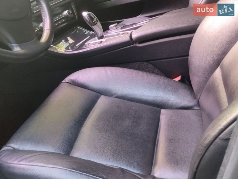 Седан BMW 5 Series 2012 в Чинадиево