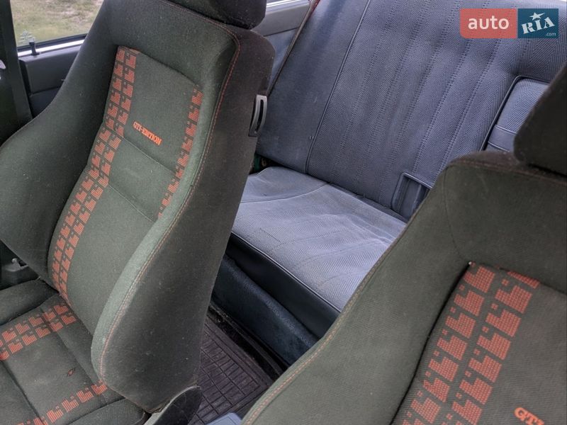 Седан BMW 5 Series 1985 в Львове