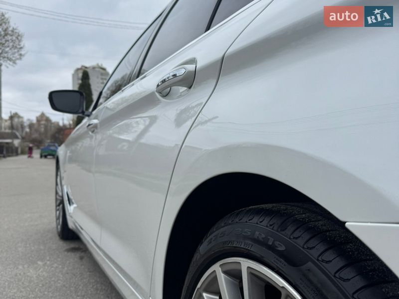 Седан BMW 5 Series 2017 в Києві