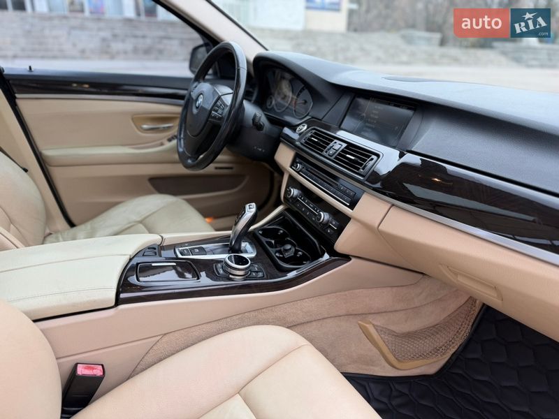 Седан BMW 5 Series 2010 в Кременчуці фото 12 Седан BMW 5 Series 2010 в Кременчуці