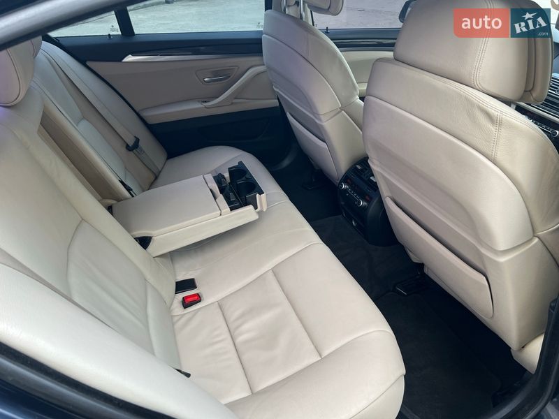 Седан BMW 5 Series 2011 в Вишневом фото 19 Седан BMW 5 Series 2011 в Вишневом