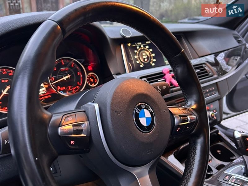 Седан BMW 5 Series 2015 в Львові