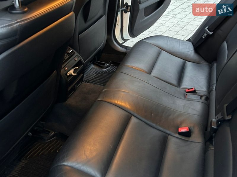 Седан BMW 5 Series 2015 в Львові