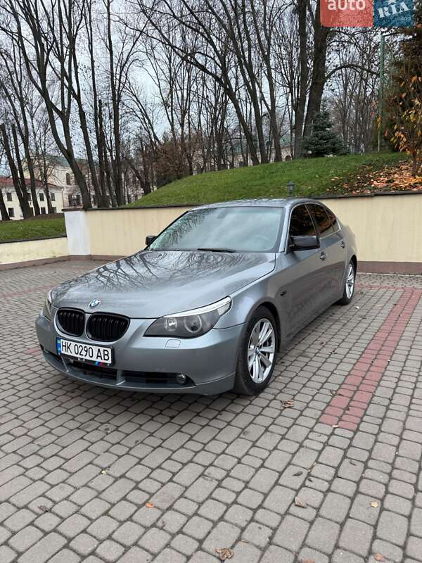 Седан BMW 5 Series 2003 в Остроге