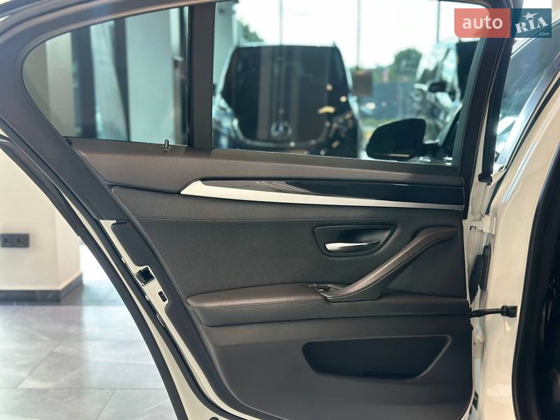 Седан BMW 5 Series 2014 в Львове фото 32 Седан BMW 5 Series 2014 в Львове
