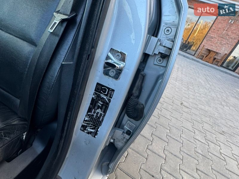 Седан BMW 5 Series 2004 в Виннице