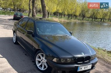 Седан BMW 5 Series 2000 в Рівному