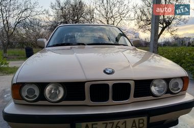 Седан BMW 5 Series 1990 в Днепре