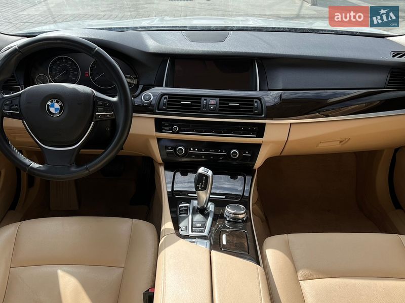 Седан BMW 5 Series 2014 в Львові