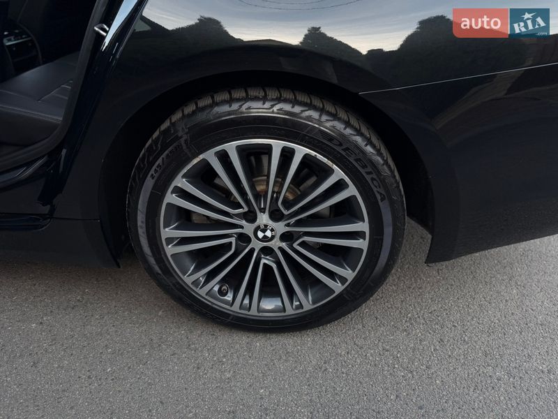 Седан BMW 5 Series 2017 в Полтаві